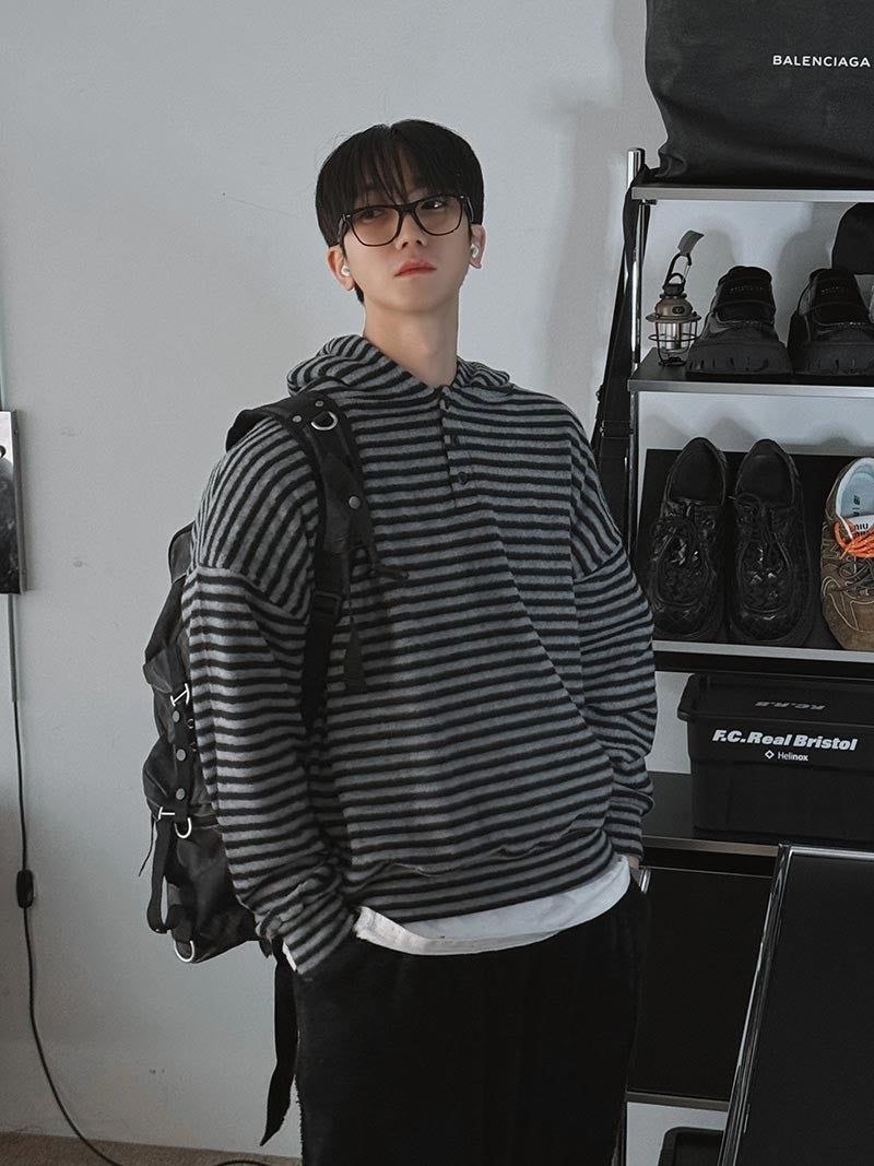 ASCLO（エジュクロ）の「ASCLO Border Henry Neck Warm Hood T (4color)（Tops）」