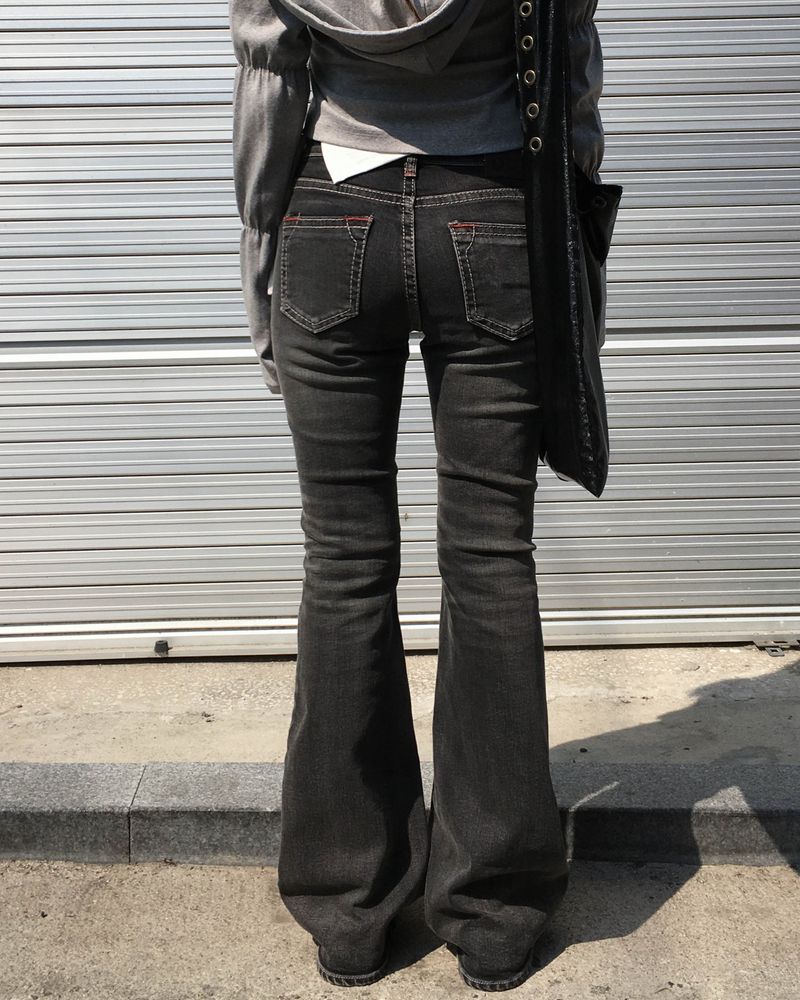 Betty low boots cut pants