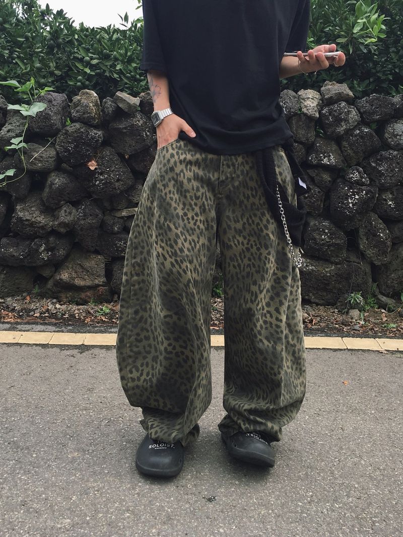 DISCERNMENT（ディサーンメント）の「チラーレオパードワイドバルーンパンツ 2C（パンツ）」