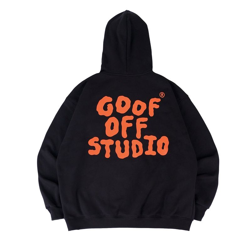 goofoffstudio（グーフオブスタジオ）の「メインロゴフーディー (ブラック)（トップス）」