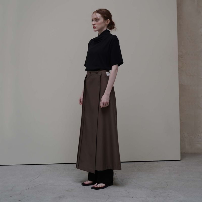 Black Drape T-Shrits