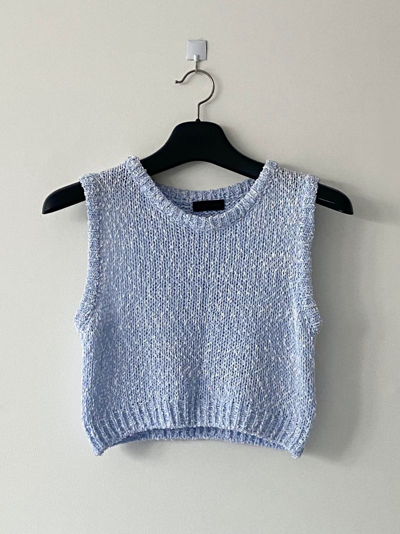 French mix crop knit vest
