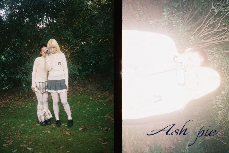 AW25 Air layer bow sweater