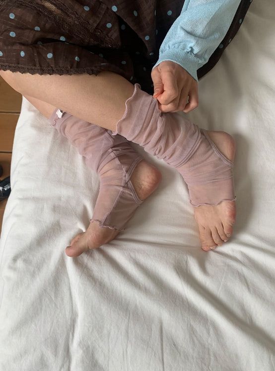 BAON（バオン）の「Noe Wave See-through Leg Warmers（Fashion Accessories）」