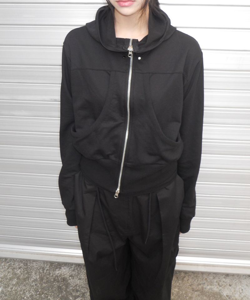 stud hood zip-up