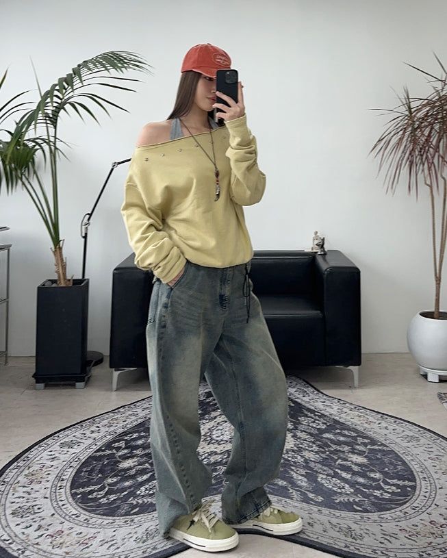 Kane Star Off-Shoulder Sweatshirt