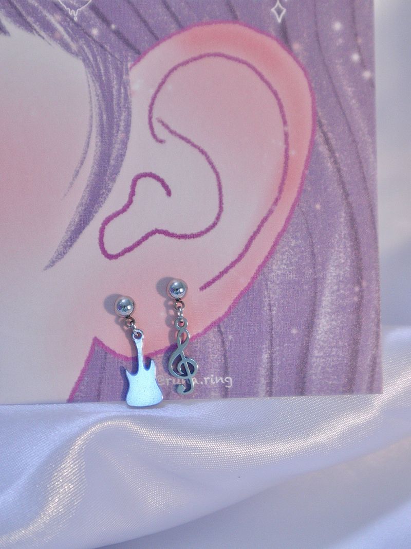 treble clef piercing