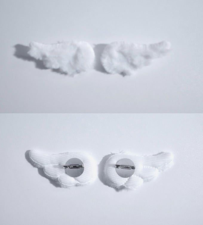 myorang（ミョラン）の「[made] フラッフィーエンジェルピンボタン (2pcs)（アクセサリー）」