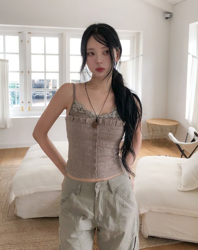 ULAN（ユレン）の「Mobi Ruffle Lace Ribbed Sleeveless（Tops）」