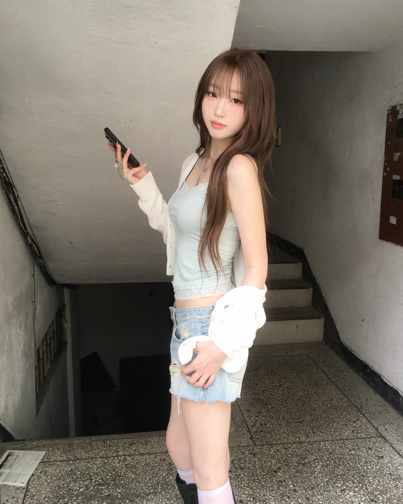 Pastel lace sleeveless