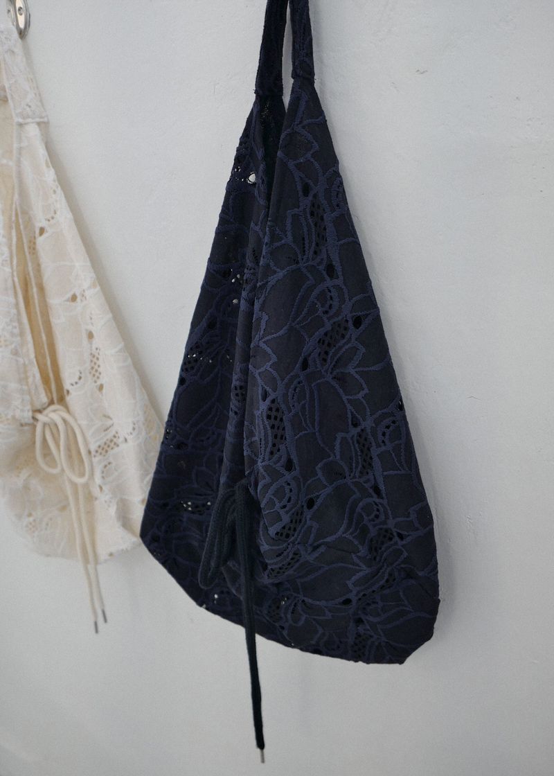 Jeanne Leaf Shoulder Bag_Navy