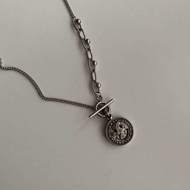 si Simple Smile Unique Coin Toggle Bar Chain Necklace