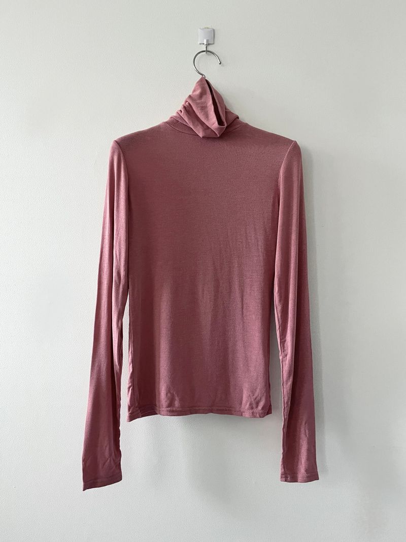 Earth half turtleneck T-shirts