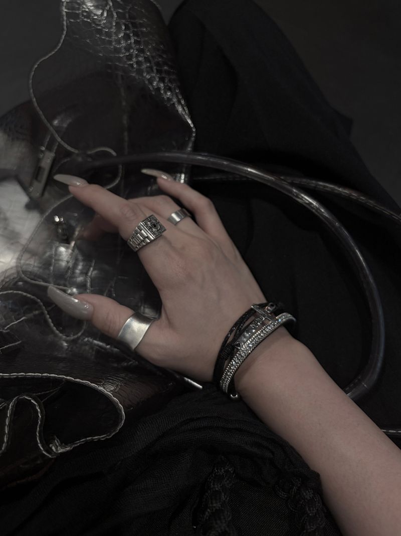 ruffle wide open ring