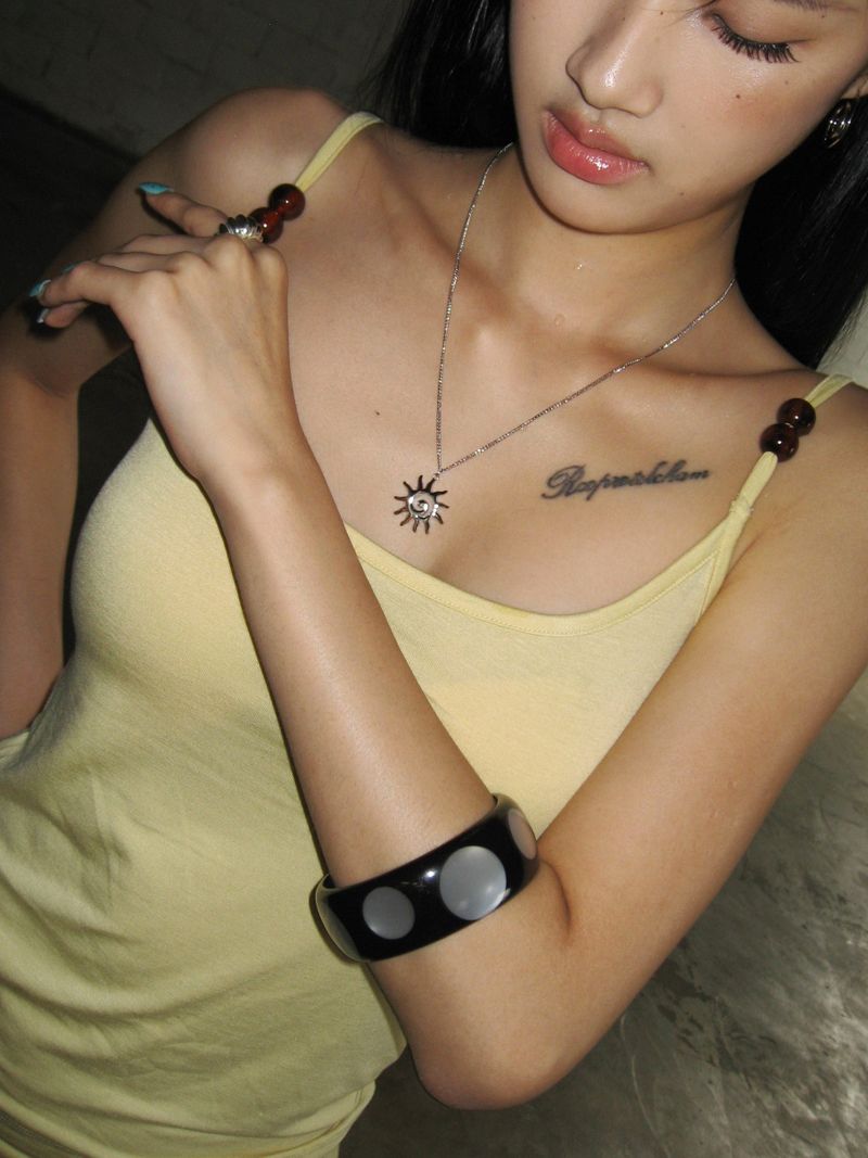 Sunburn necklace
