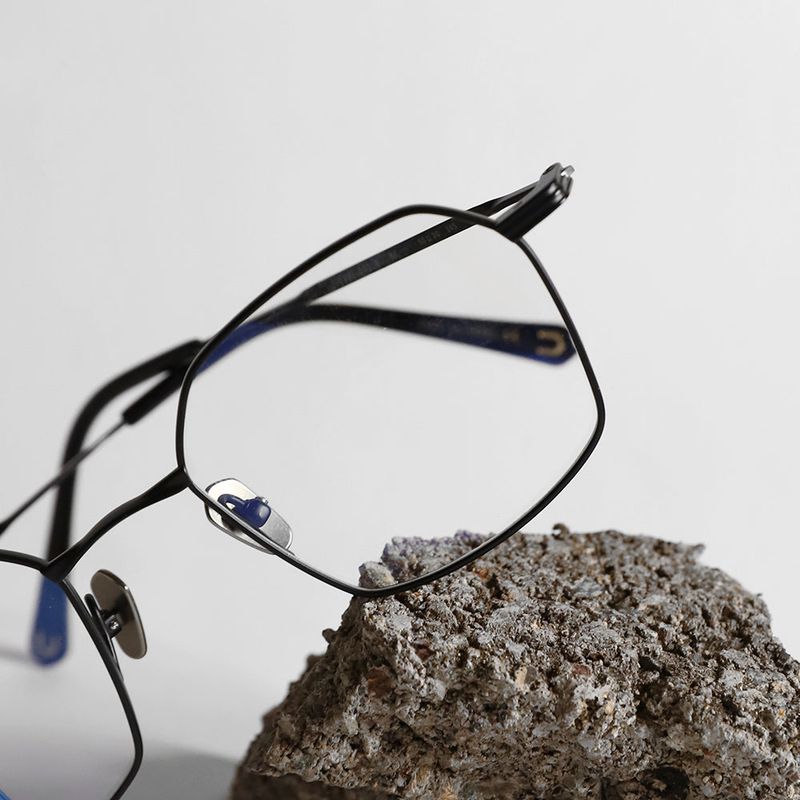 Knouun Square titanium glasses CODE. 101. B Black