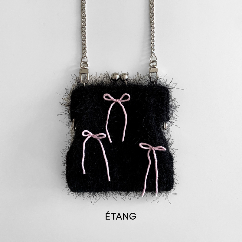 [MADE] Étang Ribbon Fluffy Bag | Black