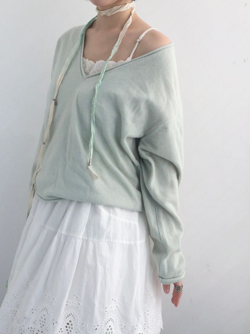 Soft V-neck Layered Knitwear