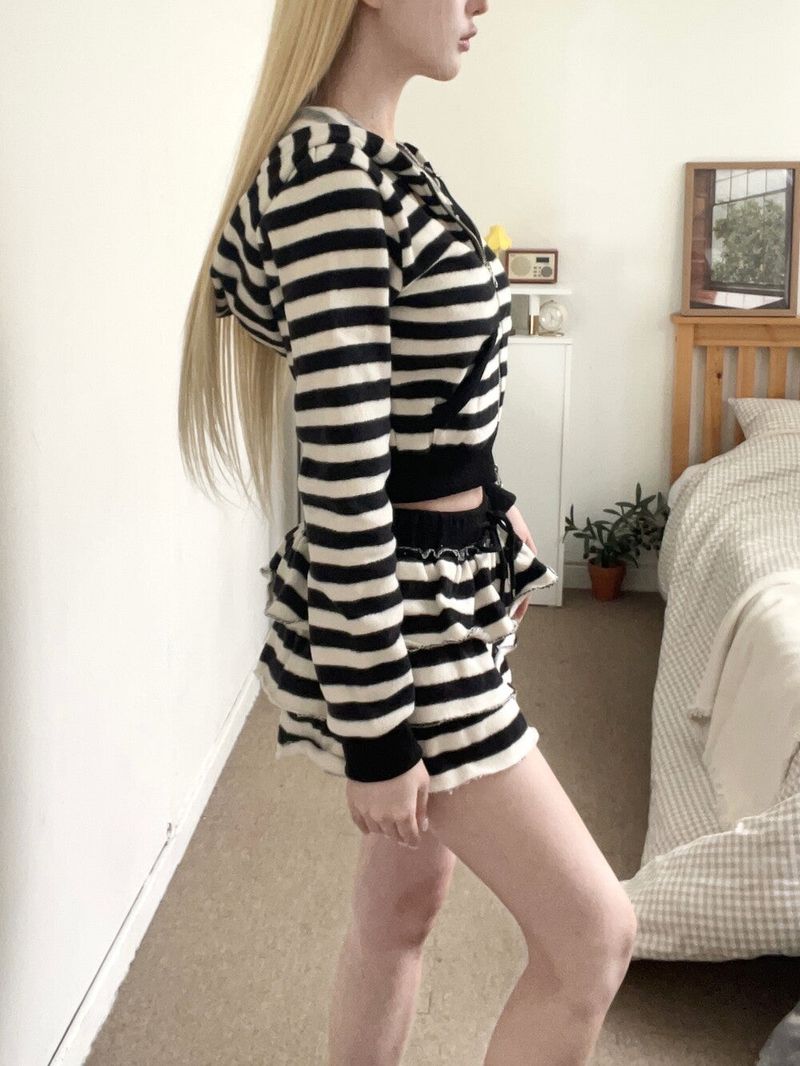 1476. Love stripe crop hood zip-up (2color)