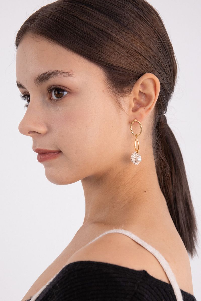 Oval link knit pendant drop earring