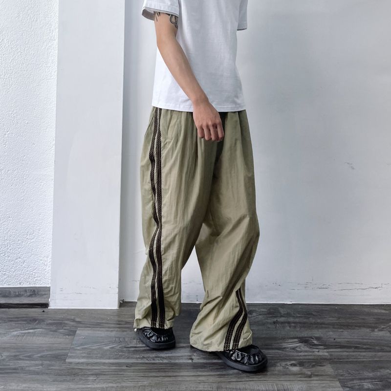 Crumpled Texture Line-Detail Pants