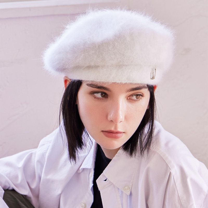 VA Square Stud Angora Beret / Cream
