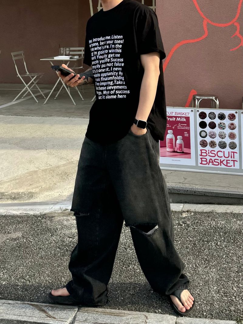 Square frame lettering short sleeve T 3C