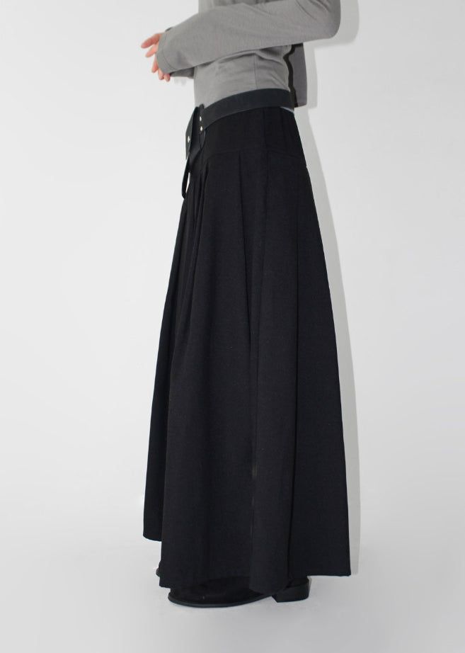 FLUID PLEATS LONG SKIRT