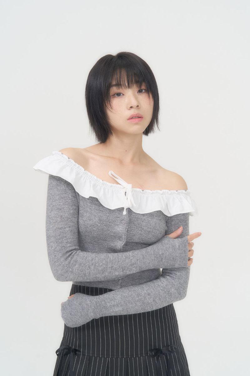 FRILL CROP CARDIGAN (CHARCOAL)