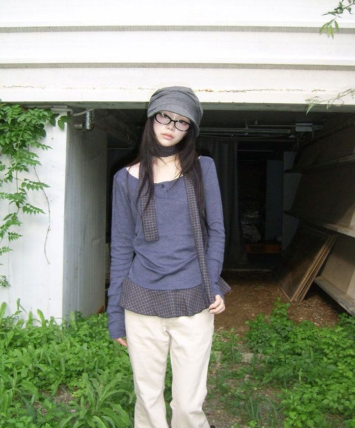 check scarf tee