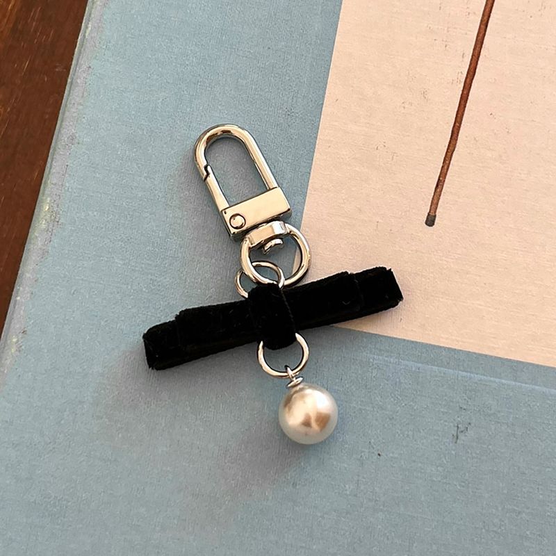 allthesamestudio(オールザセイムスタジオ)の「velvet ribbon pearl keyring(Toys/Key Holders)」