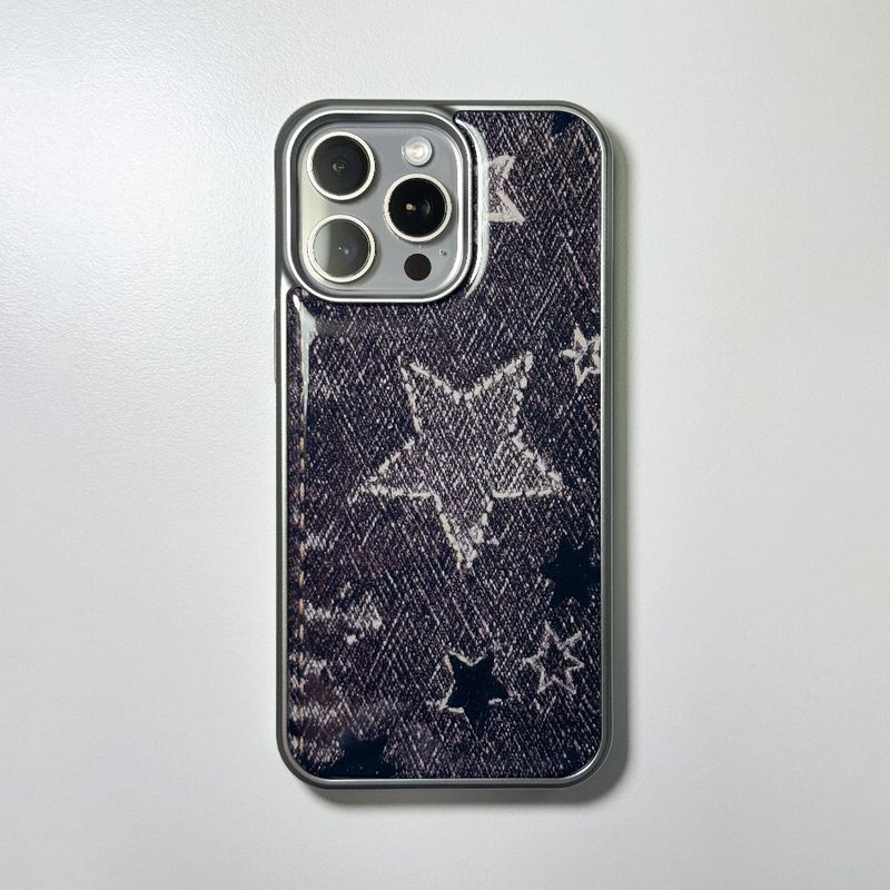 MEMORIESBOUNDARY(メモリーズバウンダリー)の「Faded Denim Stardust Phone Case Brown (SV_Epoxy)(Smartphone Accessories)」