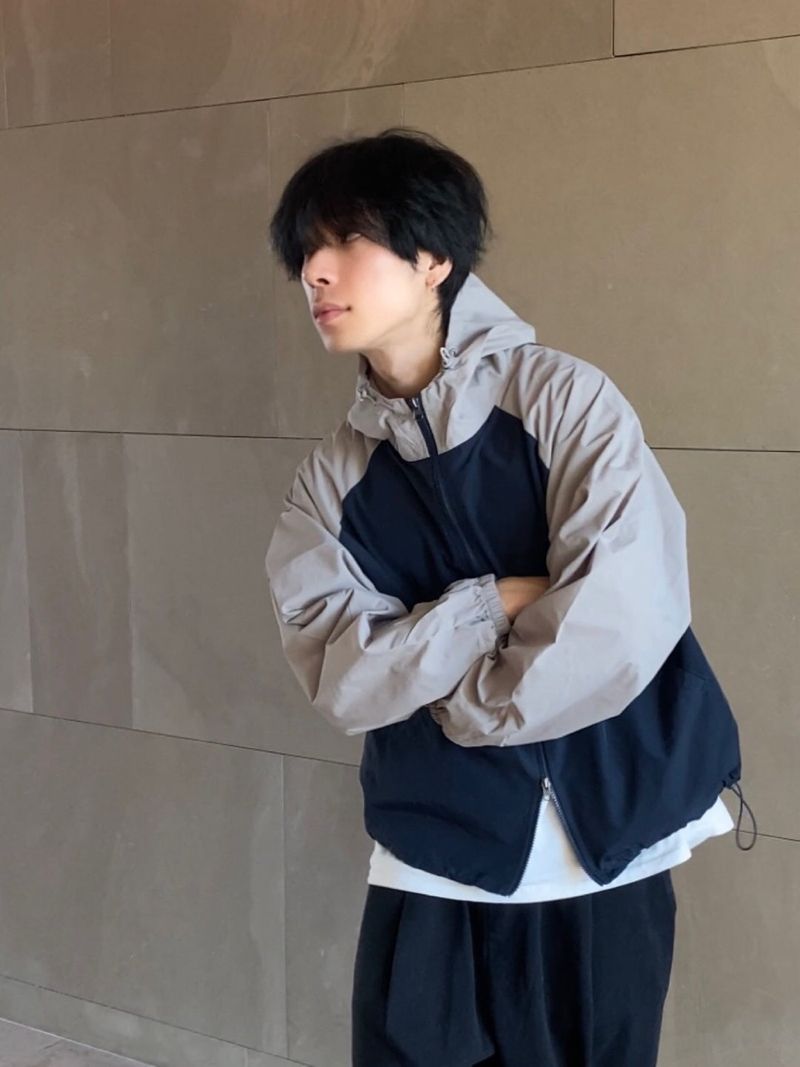 Stormy windbreaker