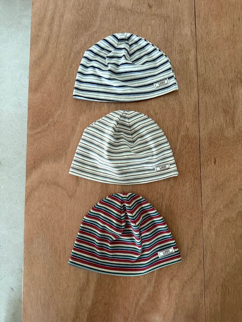 stripe short beanie