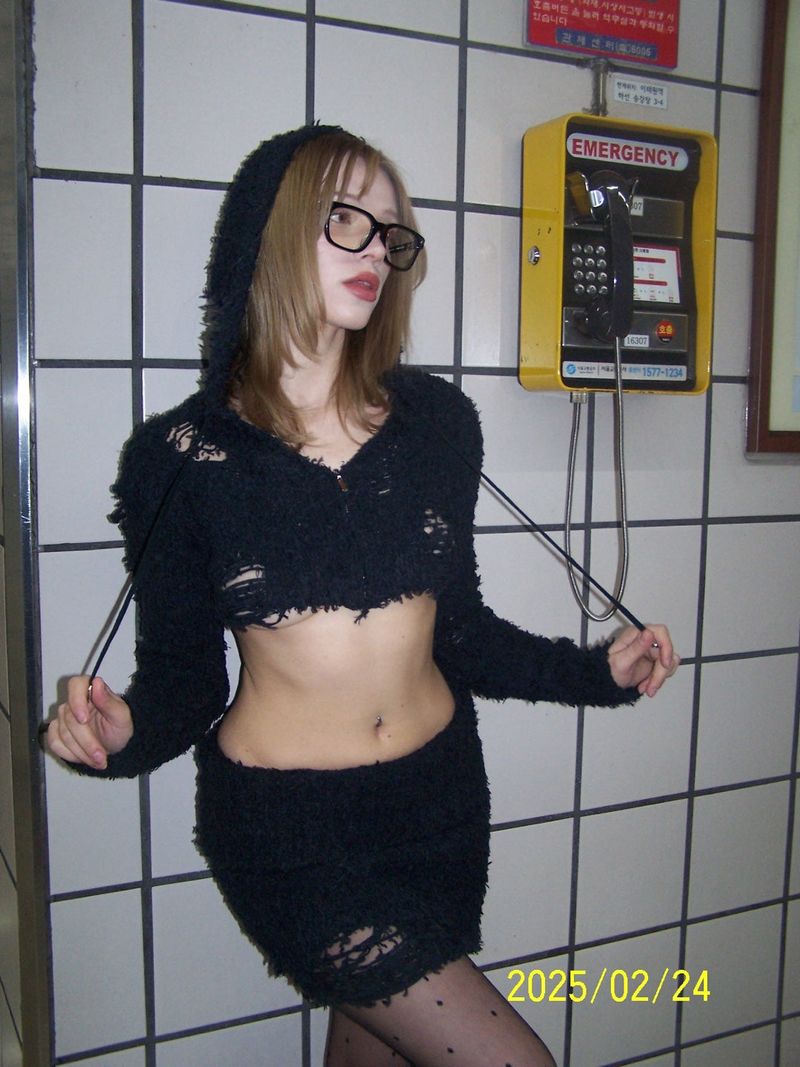 From knit skirt (Black)