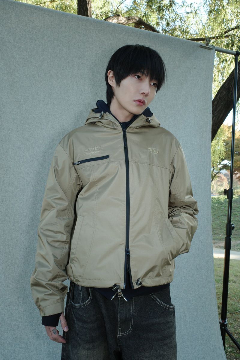 SYMBOL EMBROIDERY WINDBREAKER [BEIGE]
