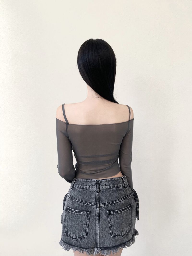 1043. Rena wrap ribbon mesh T