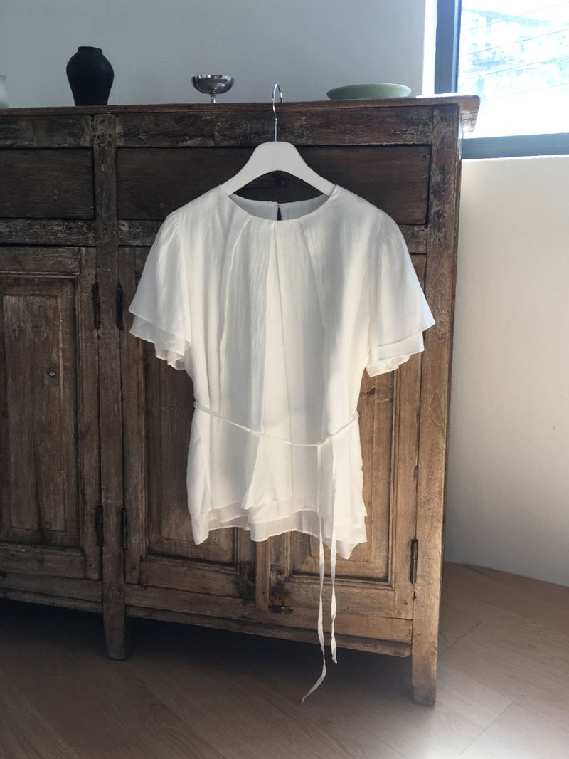 nobiyaka（ノビヤカ）の「Pleated flutter blouse（Tops）」