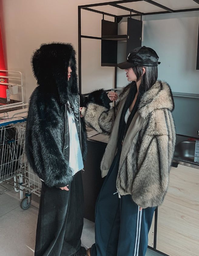 Kuro Two Way Fur Hooded Zip-up