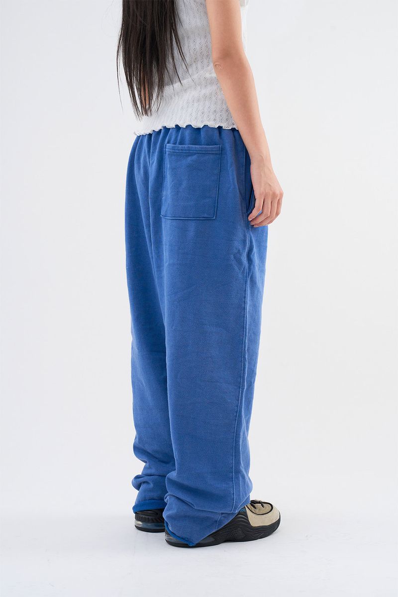 Cut-off washed sweatpants