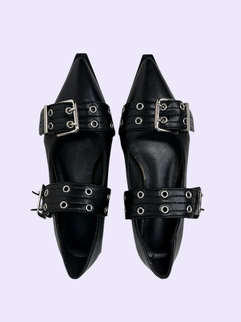 pointed buckle belt shoes