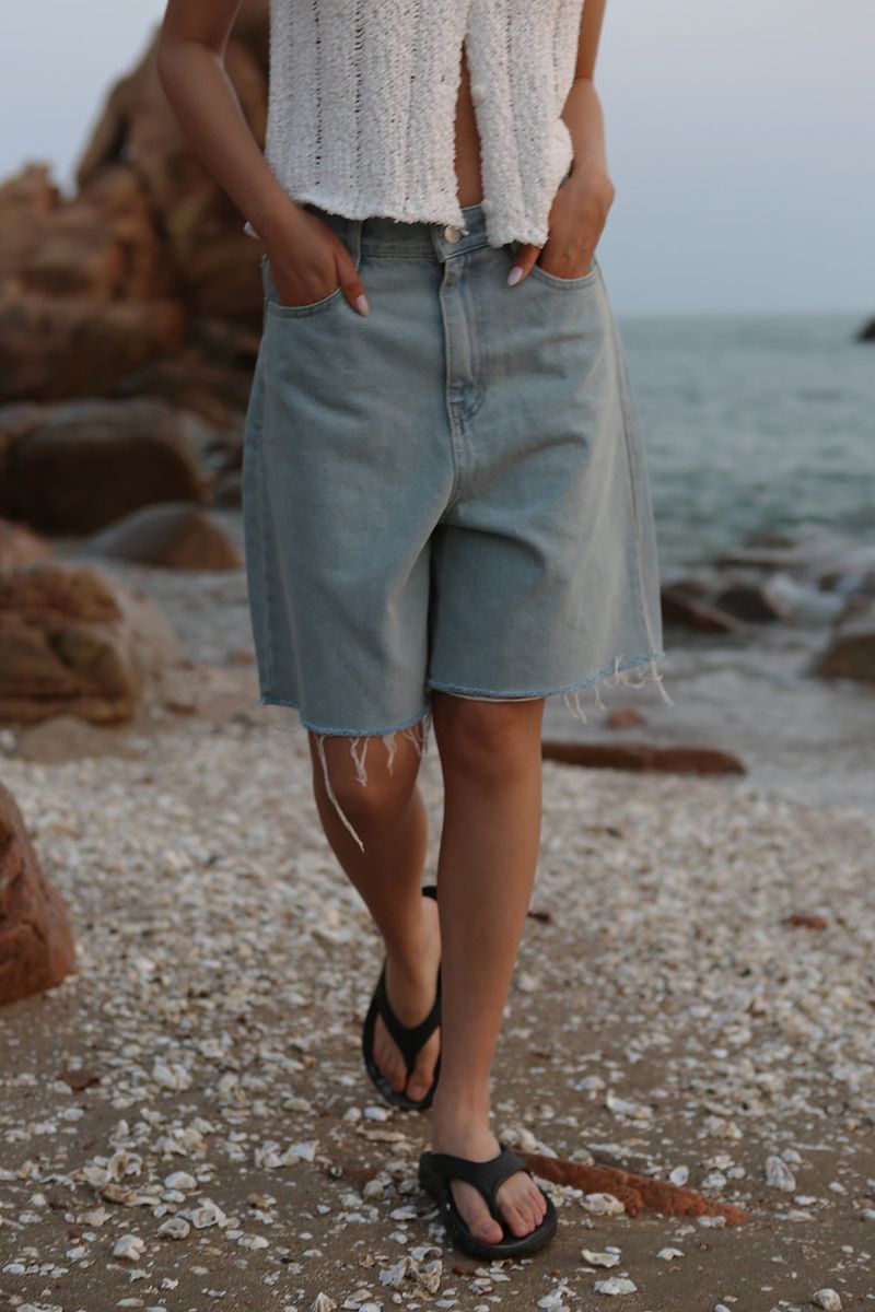 HEI BERMUDA DENIM SHORTS