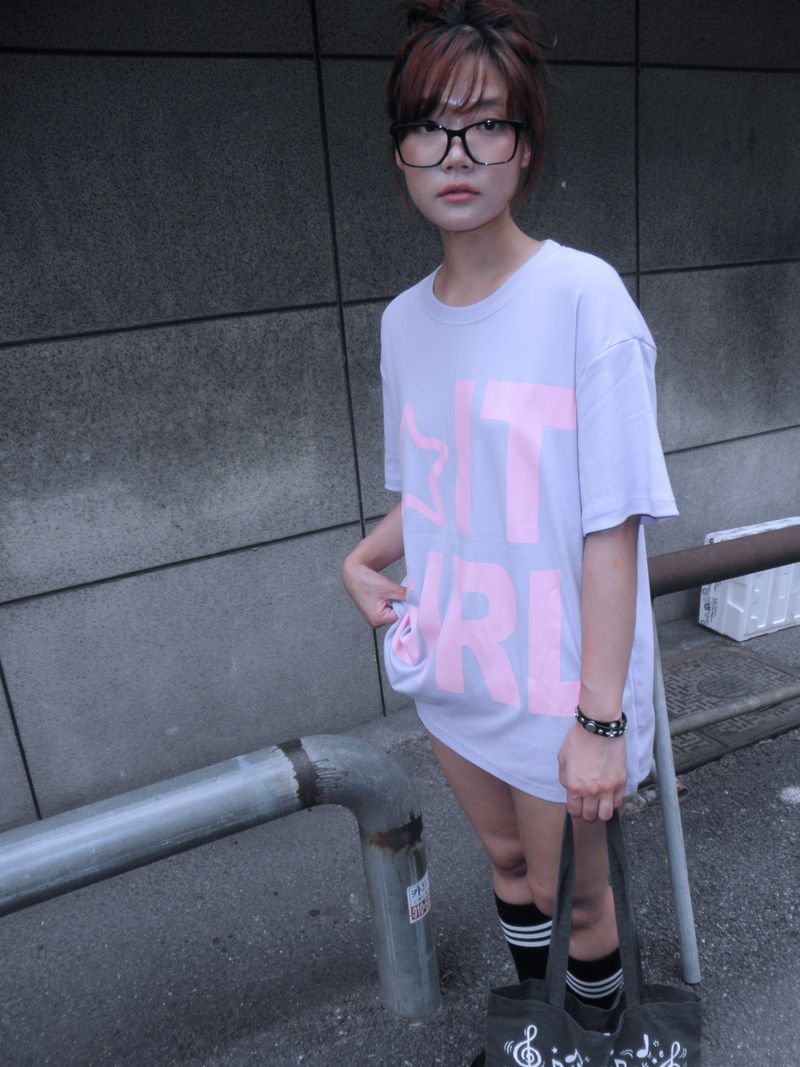 IT GIRL Tシャツ (PURPLE)