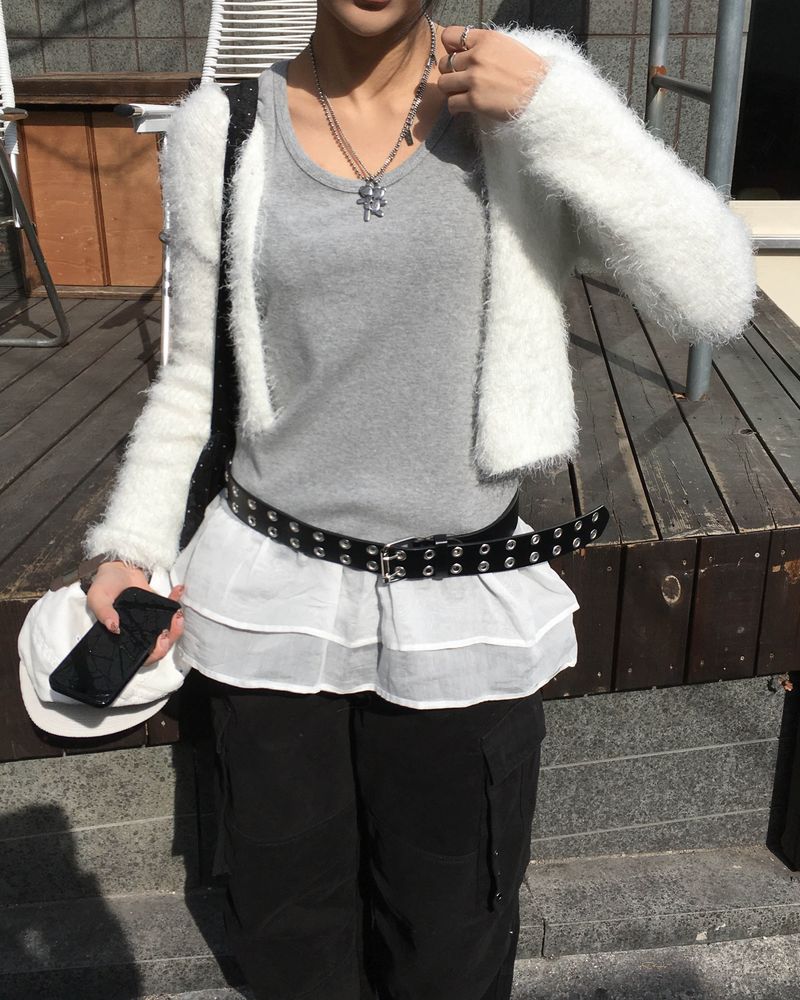 Eyelet belt