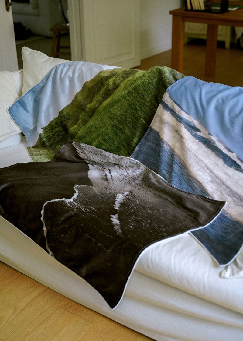 nature pillow blanket - mono seaside