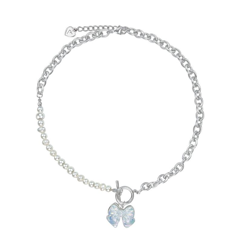 VVV(ブイブイブイ)の「Aurora Ribbon Pearl Chain Toggle Surgical Necklace(Accessories)」