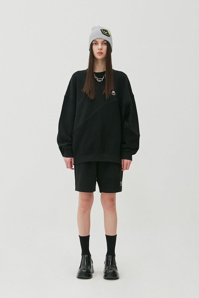 Reverse Bear Patch Shorts_Black