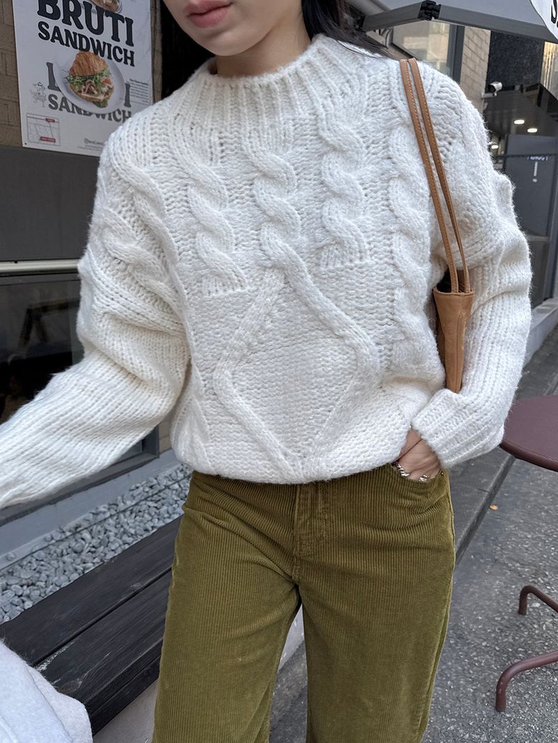 [MADE] MUHR HIGH-NECK CABLE KNIT