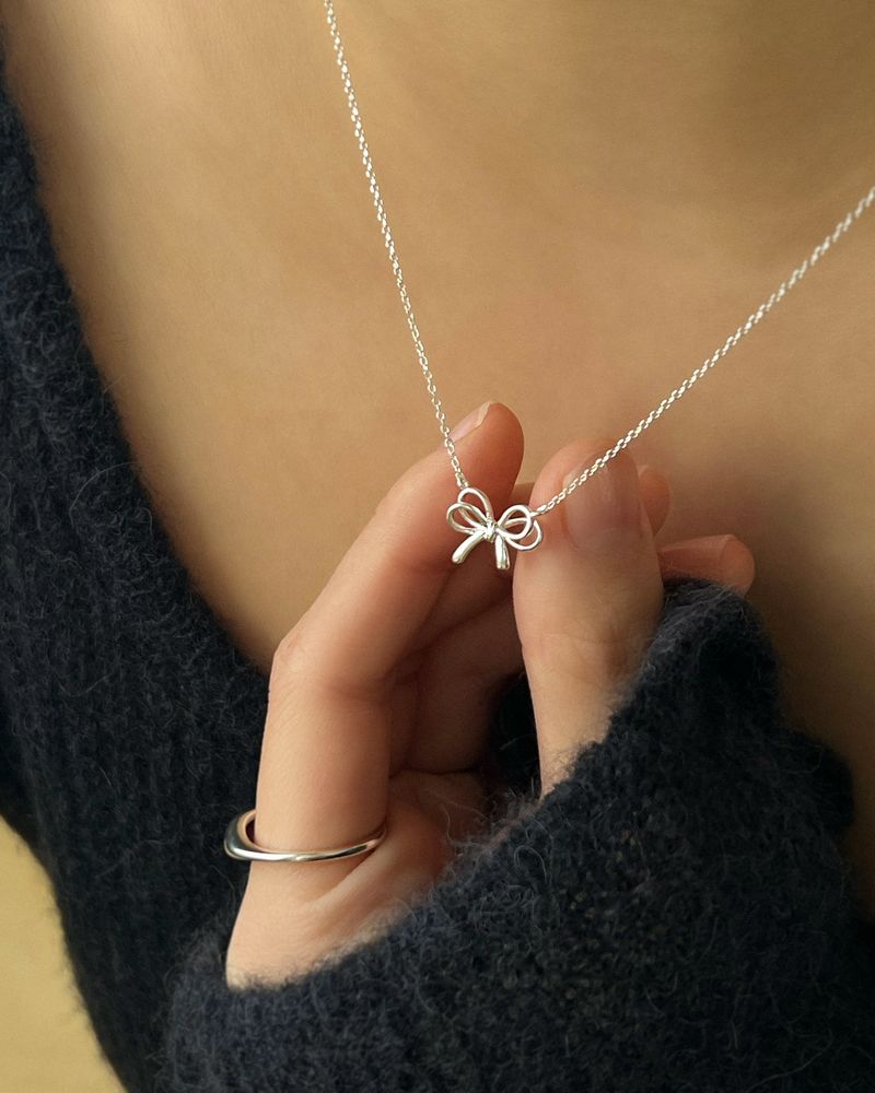 Fondu ribbon necklace (silver)