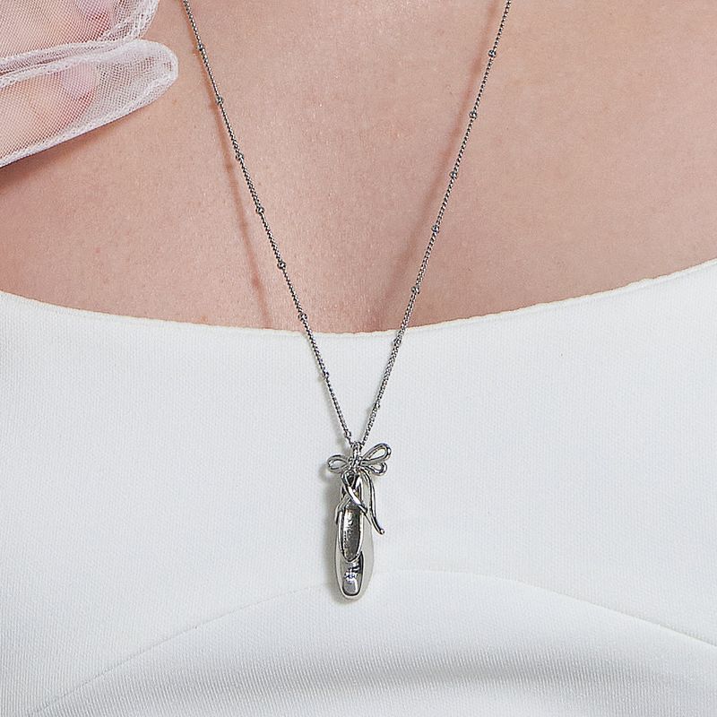 BALLERINA NECKLACE